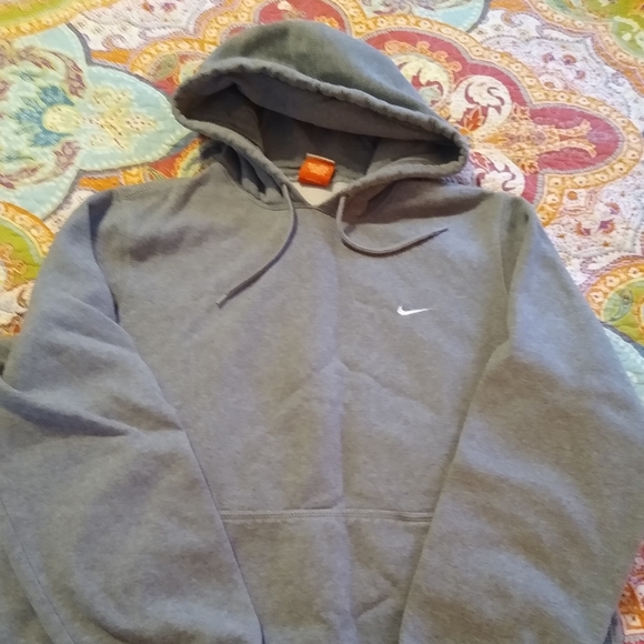 mens nike hoodie medium
